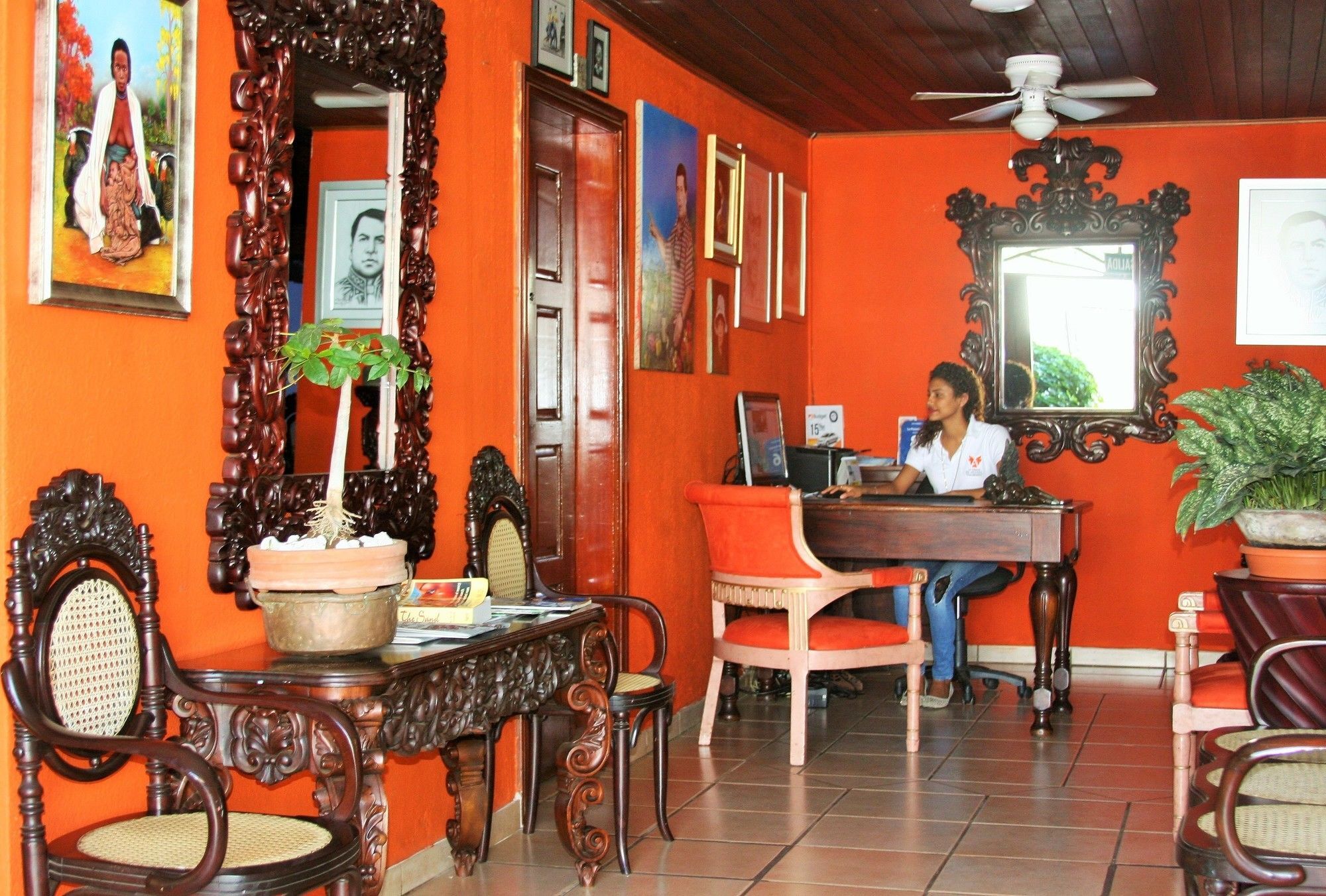 La Posada Del Arcangel Managua Exterior photo